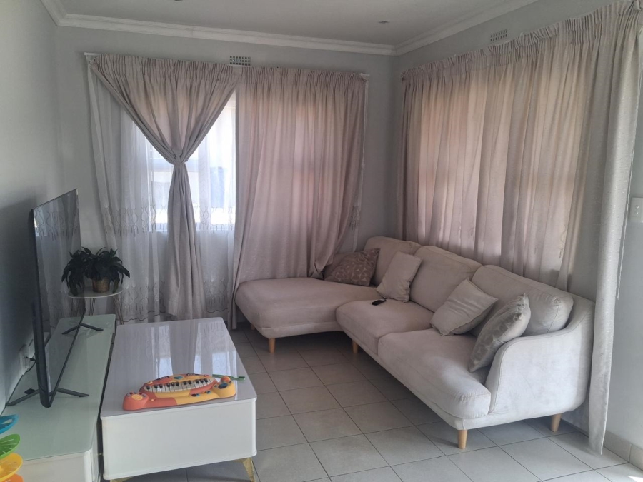 To Let 3 Bedroom Property for Rent in Gonubie Eastern Cape